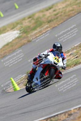 media/Oct-14-2023-TrackXperience (Sat) [[0517685739]]/Level 3/session 5 turn 12/